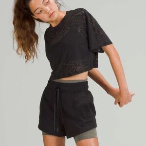 Lululemon All Yours Cropped T-Shirt *Veil
Black